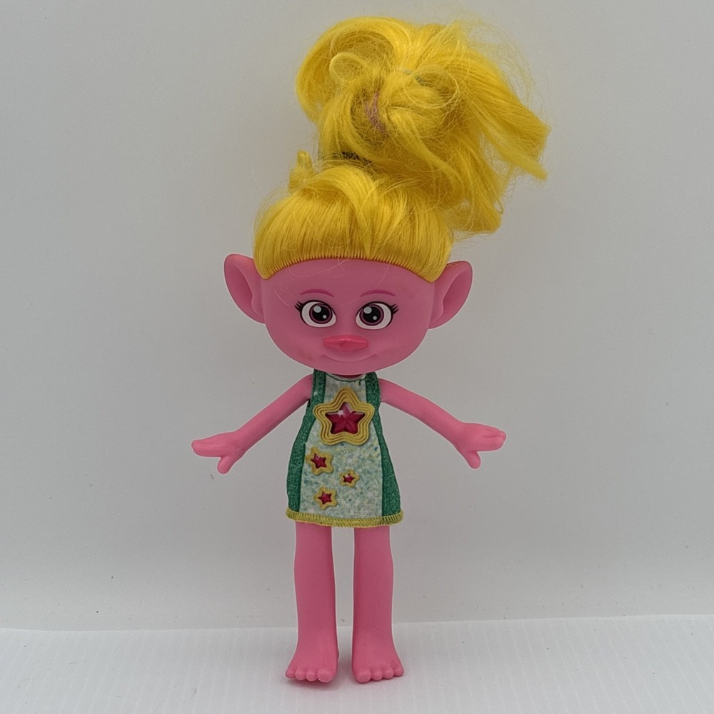 DreamWorks Trolls Band Together Trendsettin Viva Fashion Doll Toys